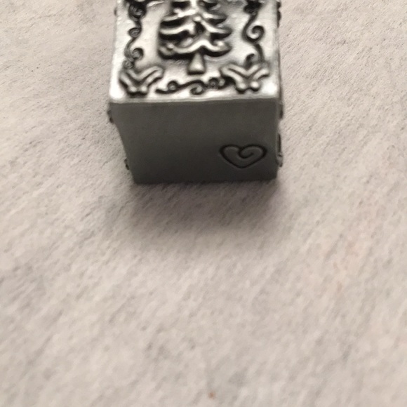 NWOT Metal Prayer Box Charm with Three Metal Angels Christmas Religious - Picture 13 of 14